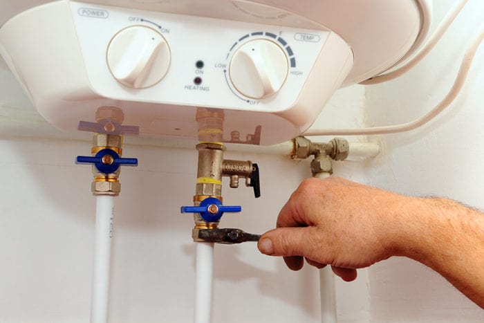 how to drain hot water heater